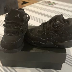 Black 8c Jordan 5 Retro